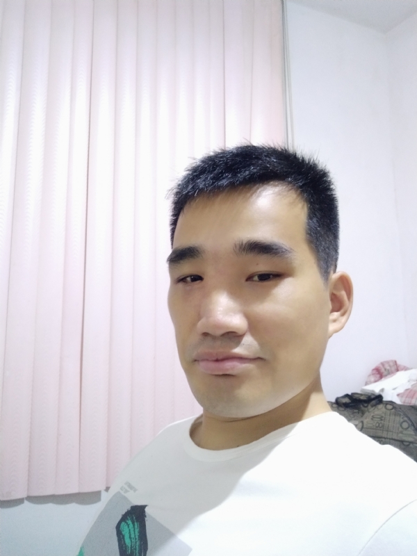 大男孩的第一张照片--闽南相亲网