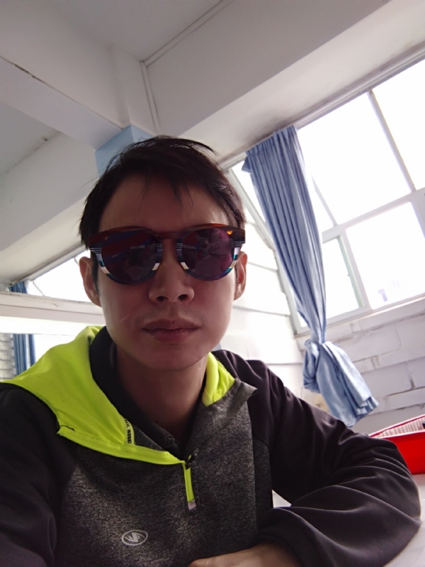五华移民男的第一张照片--闽南相亲网