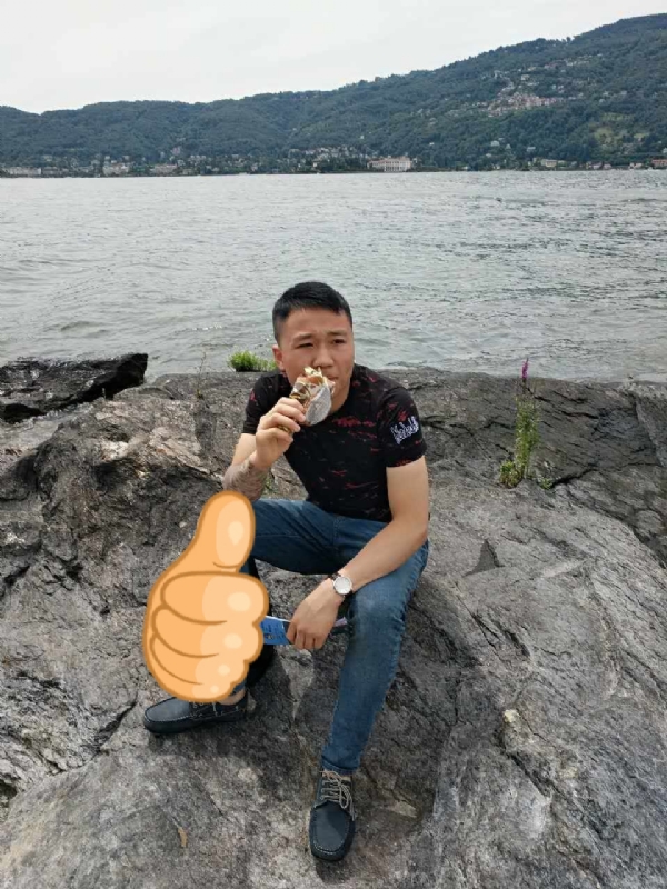 绚烂背后的平淡的第一张照片--闽南相亲网