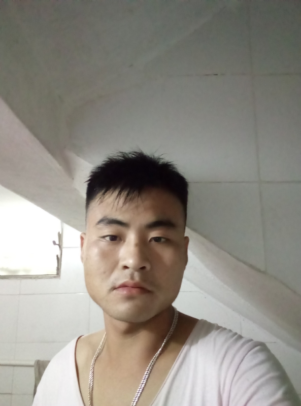 落叶知秋的第一张照片--闽南相亲网
