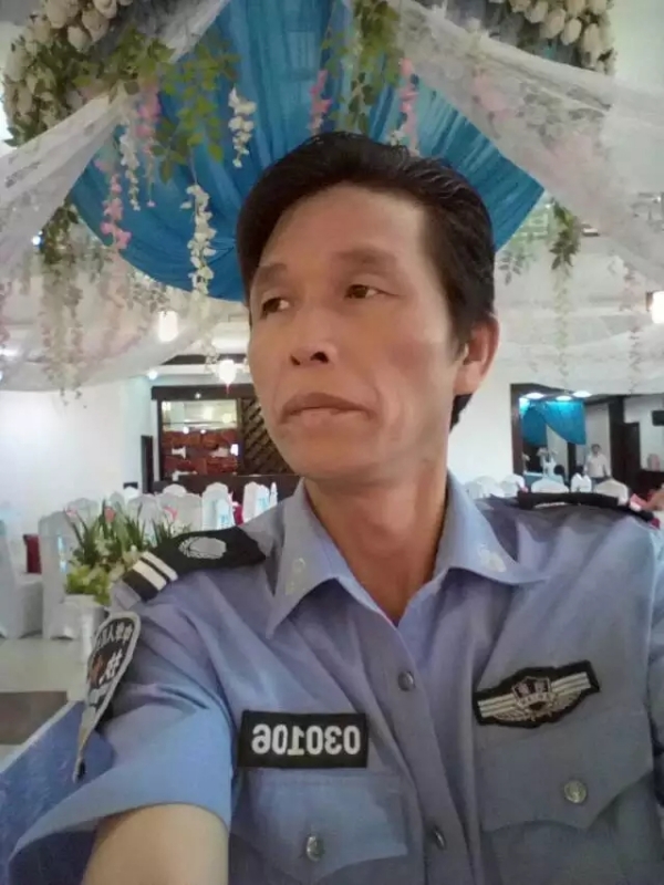 卧窗听雨的第二张照片--闽南相亲网