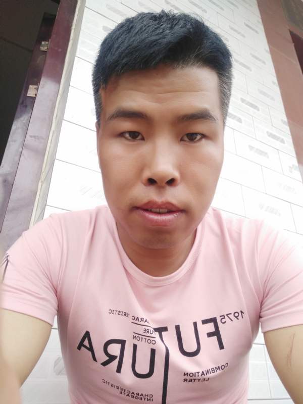 守护爱情的第一张照片--闽南相亲网