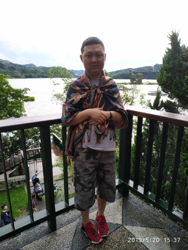 爱情里的俩个人的第一张照片--闽南相亲网