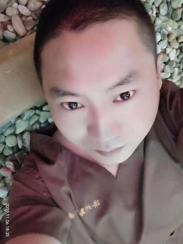 红枫叶的第一张照片--闽南相亲网