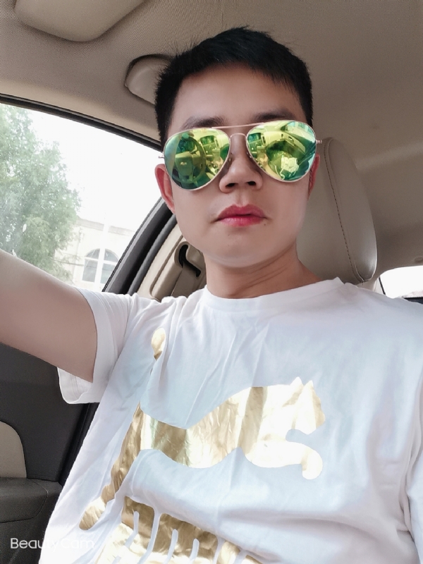 奋斗的第一张照片--闽南相亲网