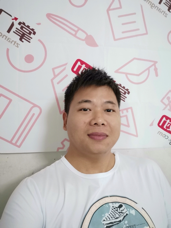 轻静地行走着的第一张照片--闽南相亲网