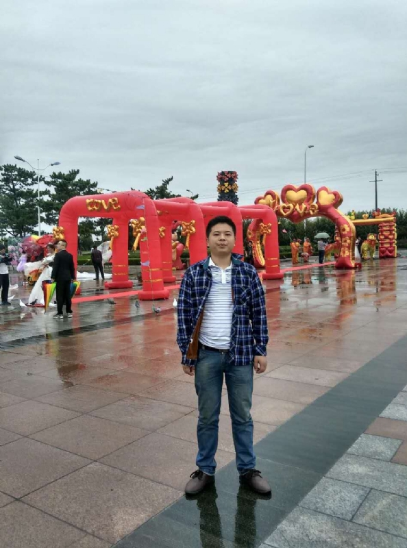 在奋斗的第三张照片--闽南相亲网