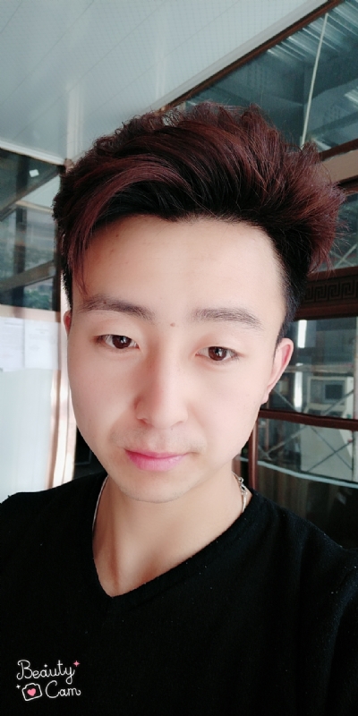 拼命微笑的第三张照片--闽南相亲网