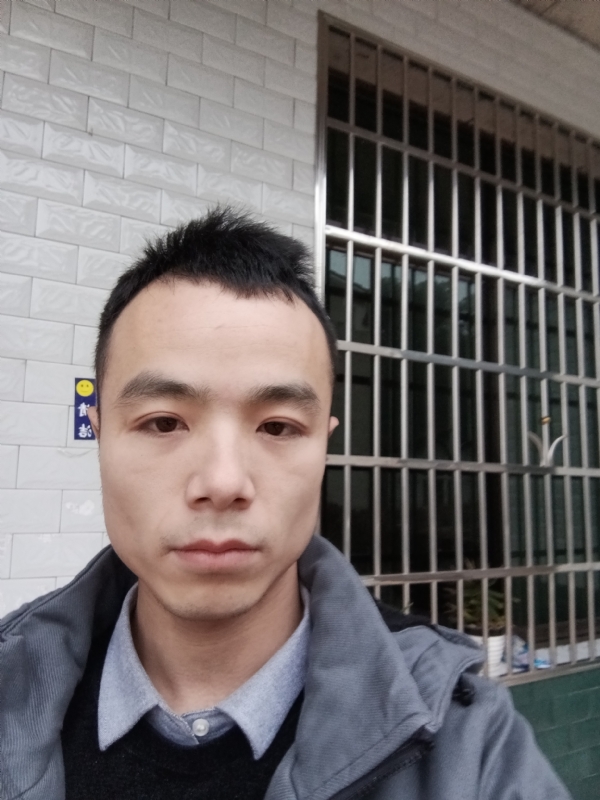笑得那么开心的第一张照片--闽南相亲网