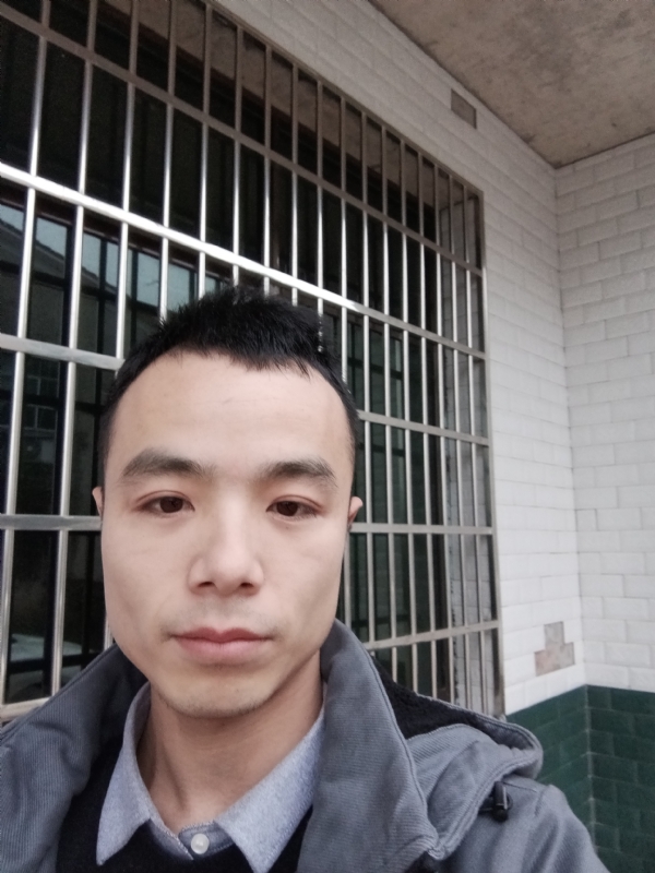 笑得那么开心的第三张照片--闽南相亲网