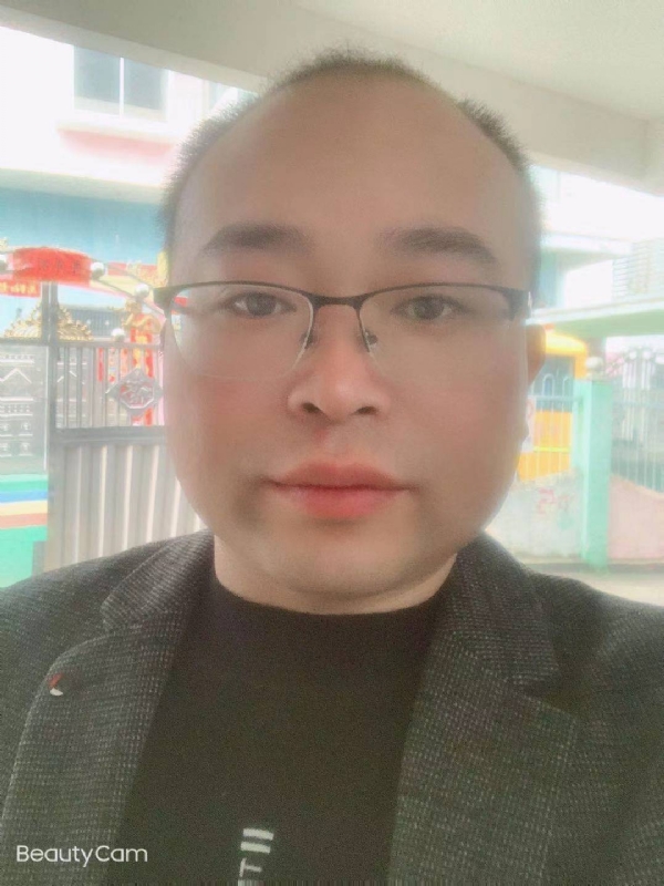 海阔凭鱼跃的第一张照片--闽南相亲网