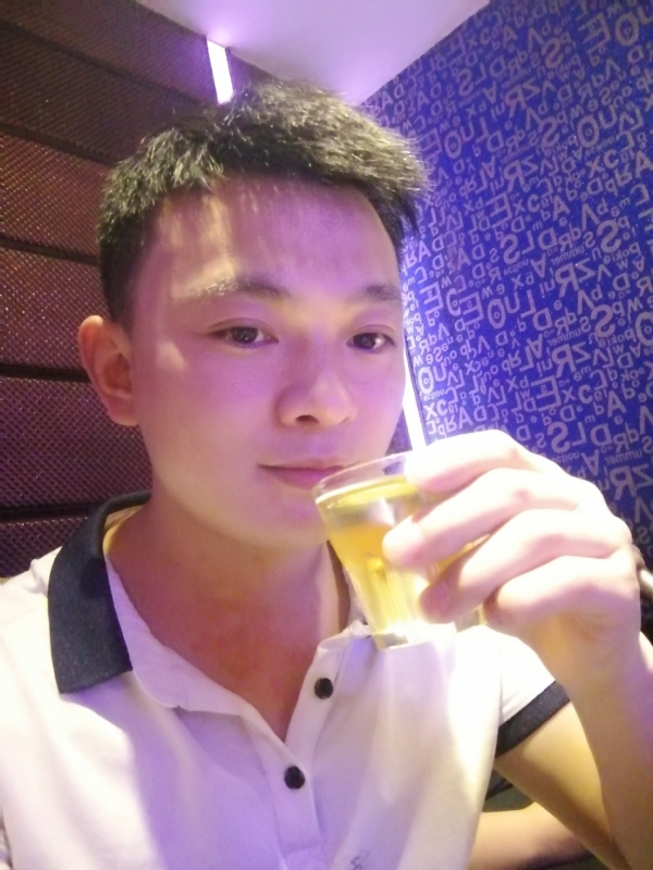 幸福的拥抱的第一张照片--闽南相亲网