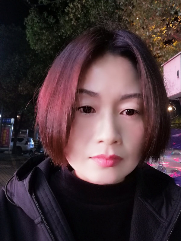 风中百合的第一张照片--闽南相亲网