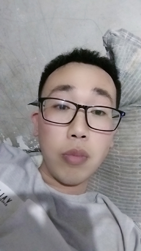 喜欢比我大的女人的第一张照片--闽南相亲网
