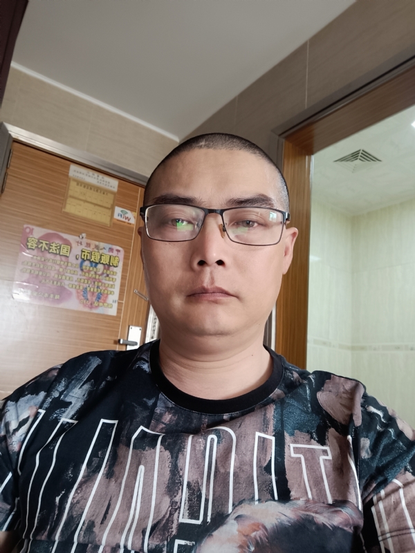 心梦无痕的第一张照片--闽南相亲网