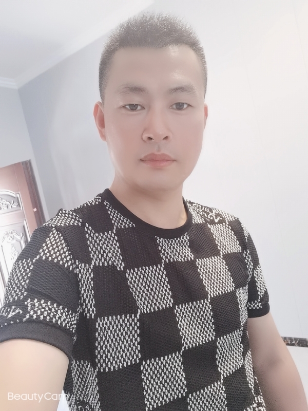 快乐无罪的第一张照片--闽南相亲网
