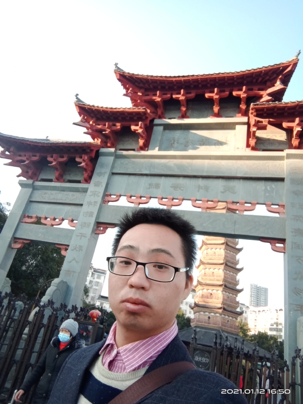 碧血丹心的第一张照片--闽南相亲网