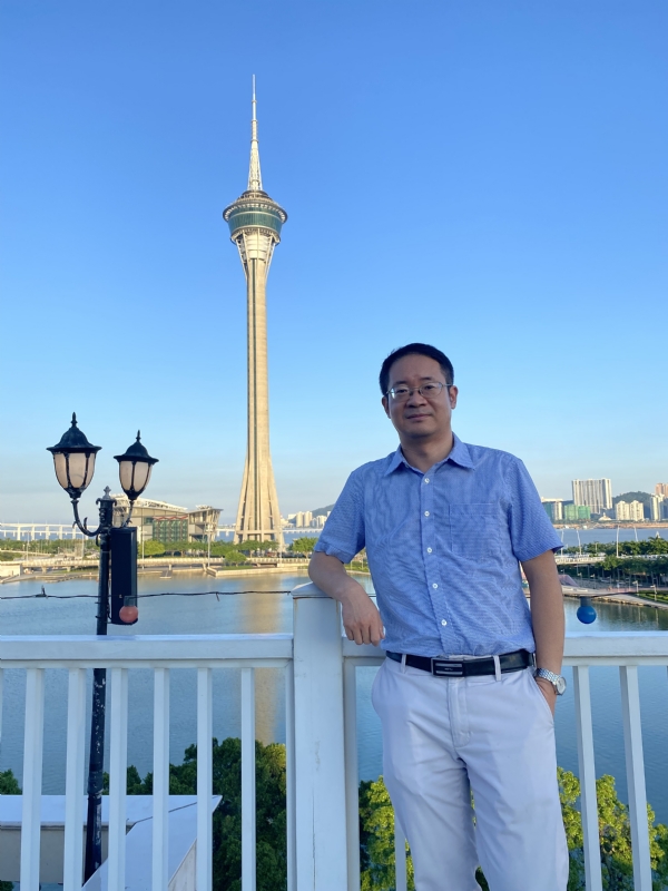 Yangyi的第三张照片--闽南相亲网