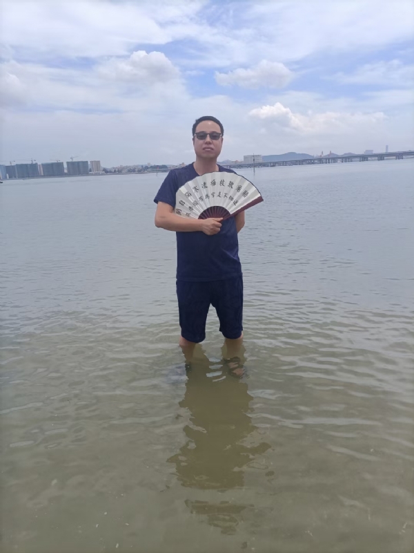 浪迹天涯的第一张照片--闽南相亲网