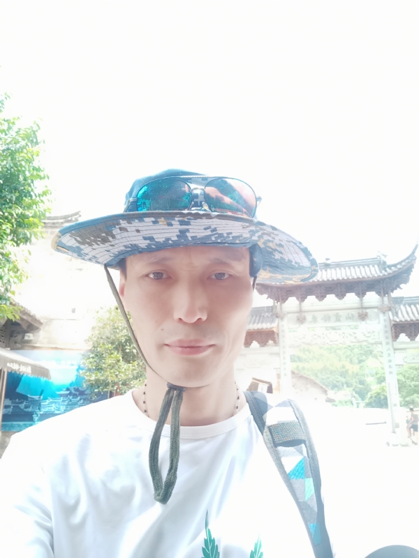 童群海的第一张照片--闽南相亲网