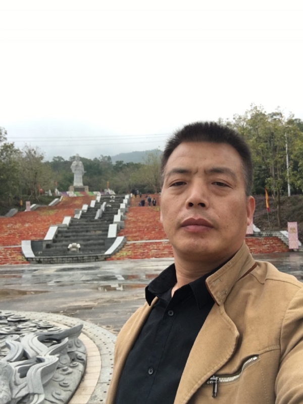 开心的松鼠的第一张照片--闽南相亲网
