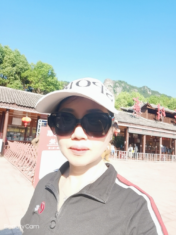 山百合的第一张照片--闽南相亲网