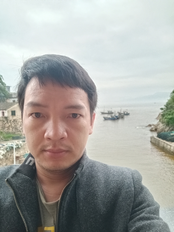 啊亮的第一张照片--闽南相亲网