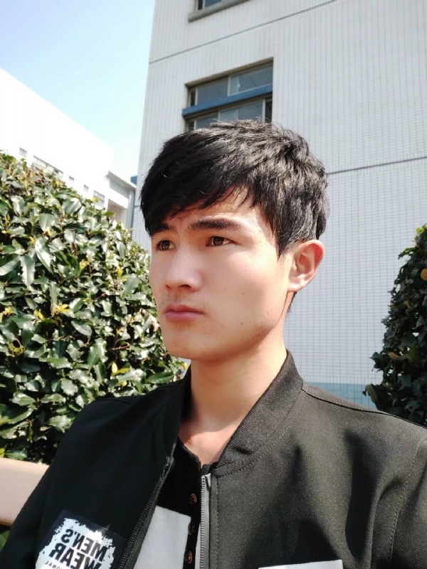 阳光男孩的第四张照片--闽南相亲网