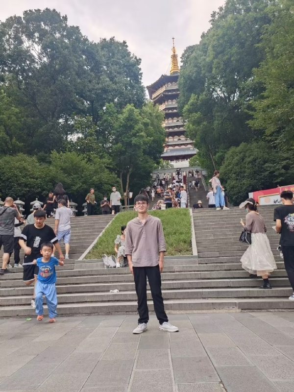 阳光男孩的第五张照片--闽南相亲网