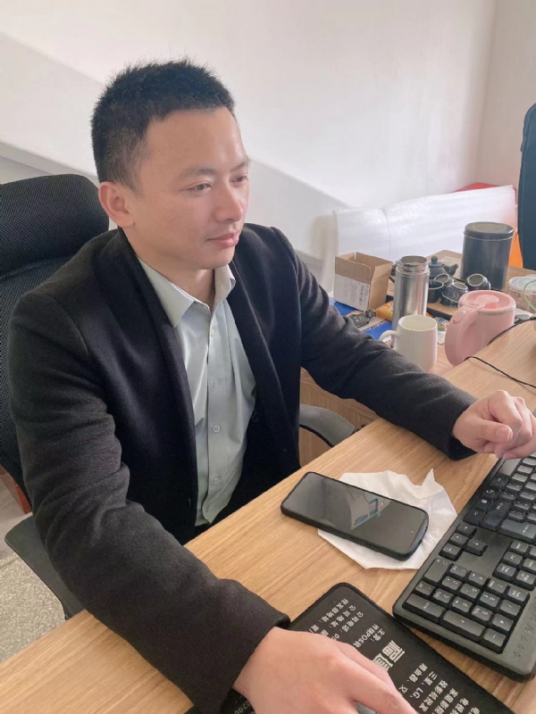 落叶知秋的第一张照片--闽南相亲网