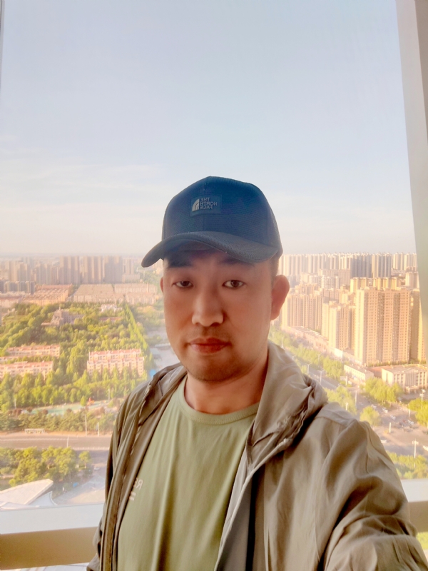 勇攀高峰的第一张照片--闽南相亲网