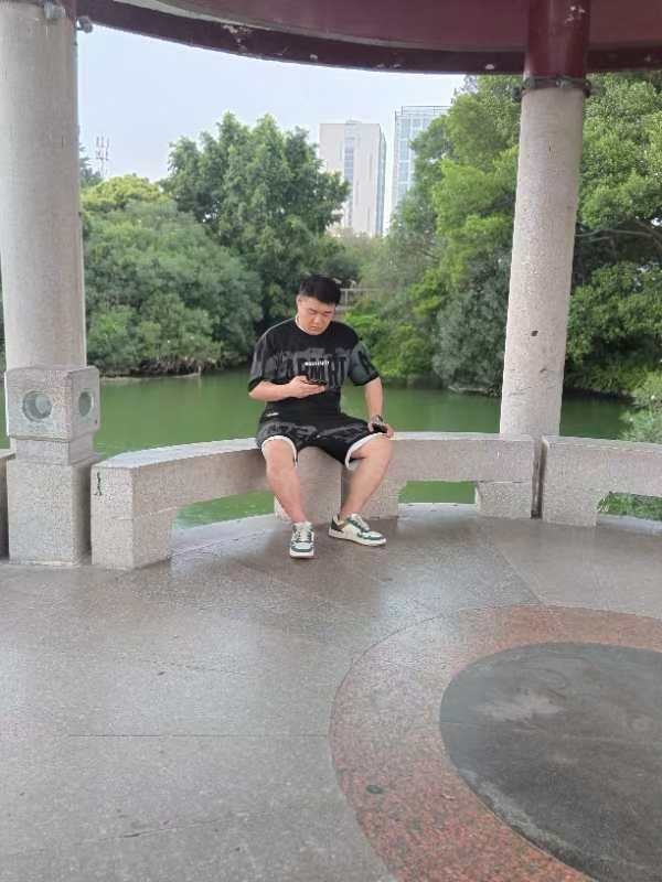 不善挽留的第一张照片--闽南相亲网