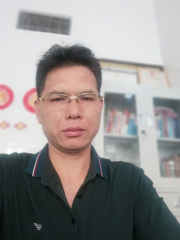 后视镜的第一张照片--闽南相亲网