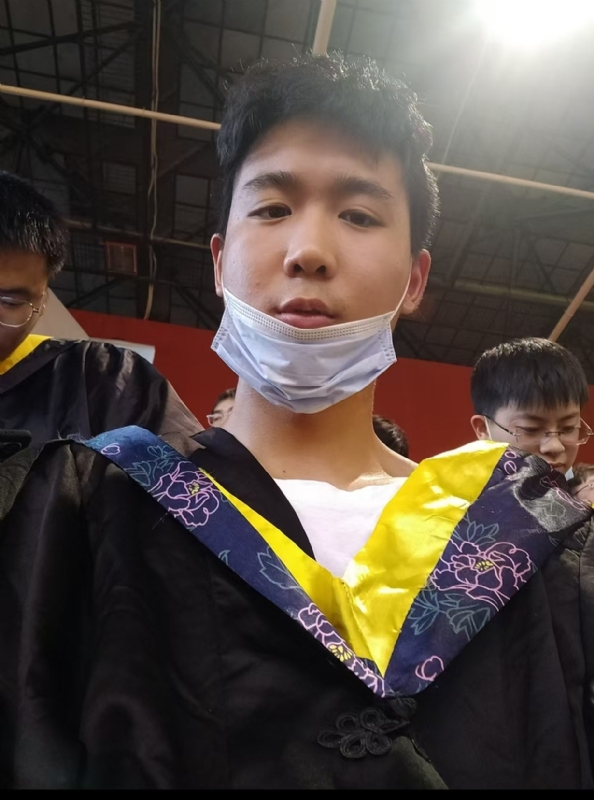 落落大方的第一张照片--闽南相亲网