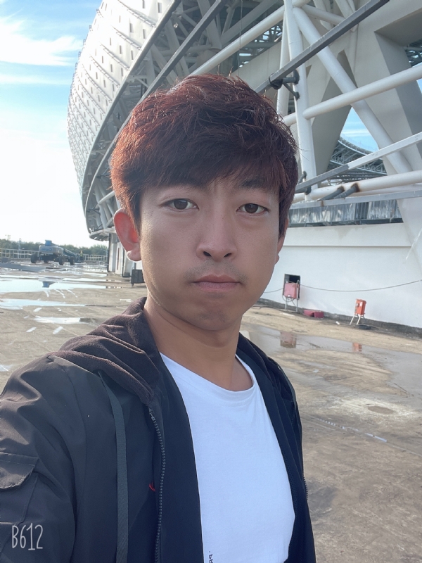 绅士大男孩的第一张照片--闽南相亲网